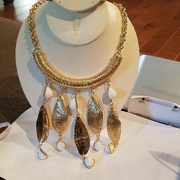 Lilly‎ Pulitzer She Shells Necklace Gold Metallic - Picture 1 of 4